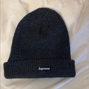 Supreme heather loose gauge beanie